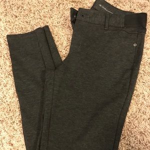 Vera Wang Stretchy Nice Pants